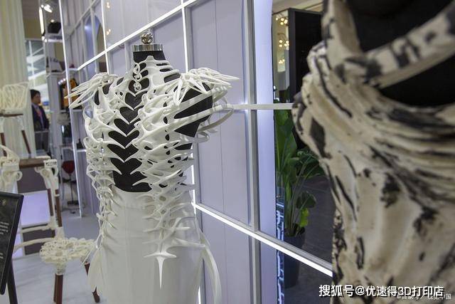 手机套:3D打印在消费品领域的应用-第1张图片-太平洋在线下载